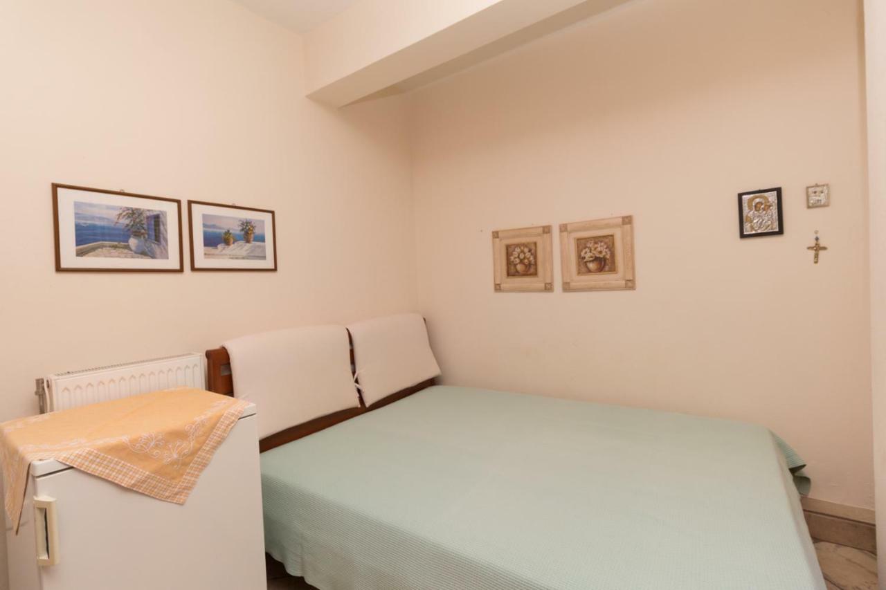 Kyrana Apartments باليوري المظهر الخارجي الصورة
