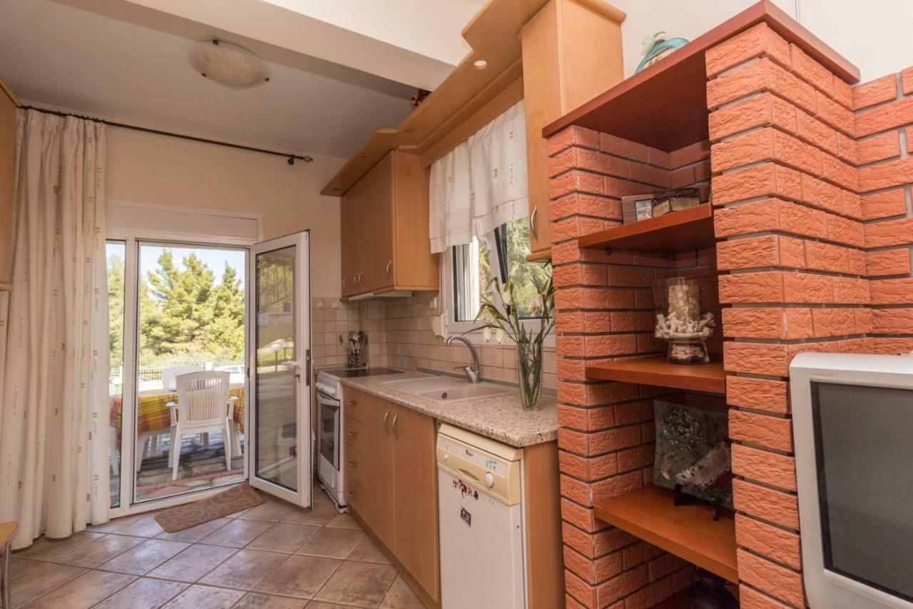 Kyrana Apartments باليوري المظهر الخارجي الصورة
