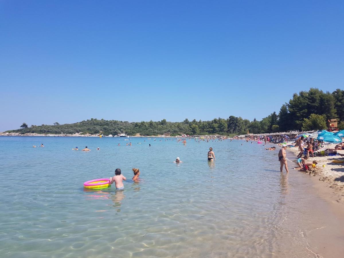 Kyrana Apartments باليوري المظهر الخارجي الصورة